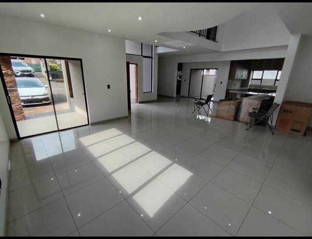 4 BEDROOM HOUSE FOR SALE IN IZINGA